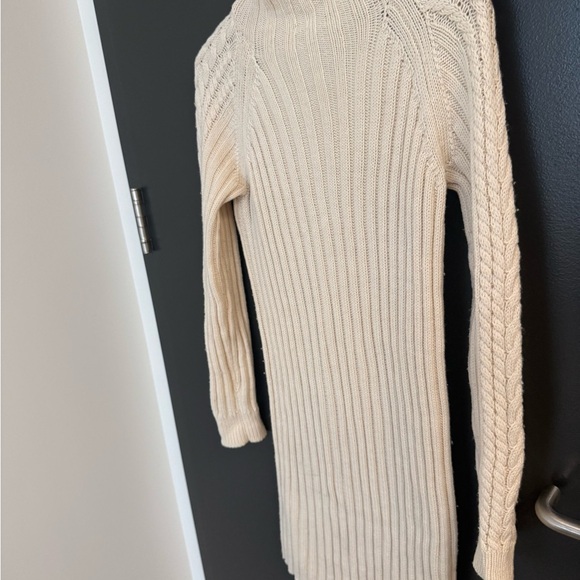 Club Monaco S hood to excellent condition wool Cream Long Sleeve Knit Dress - Picture 4 of 10